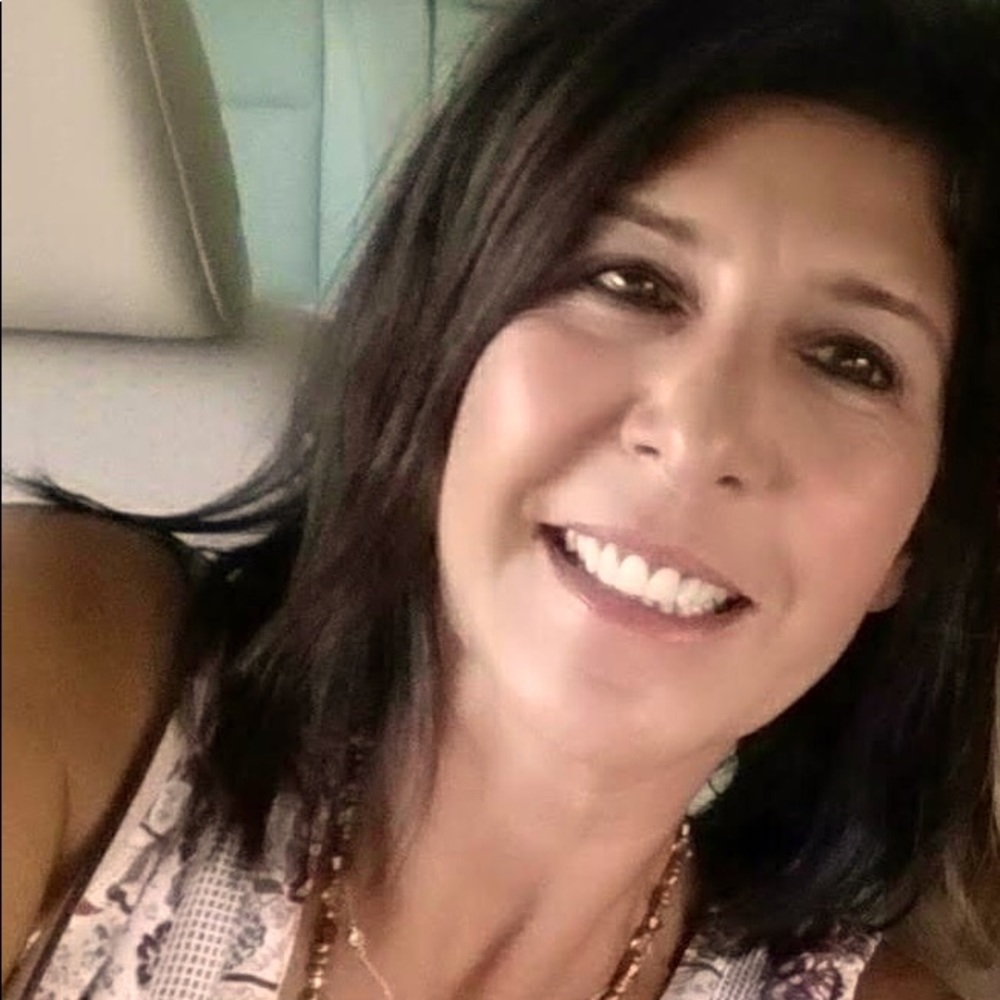 Meet your Posher, Denise